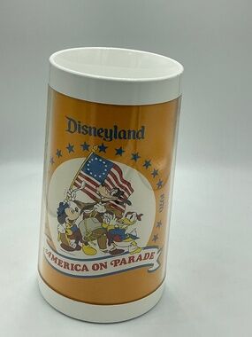 Vintage 1976 Disneyland America On Parade Thermo Plastic Mug Mickey Goofy 76